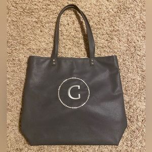 ThirtyOne tote with C monogram